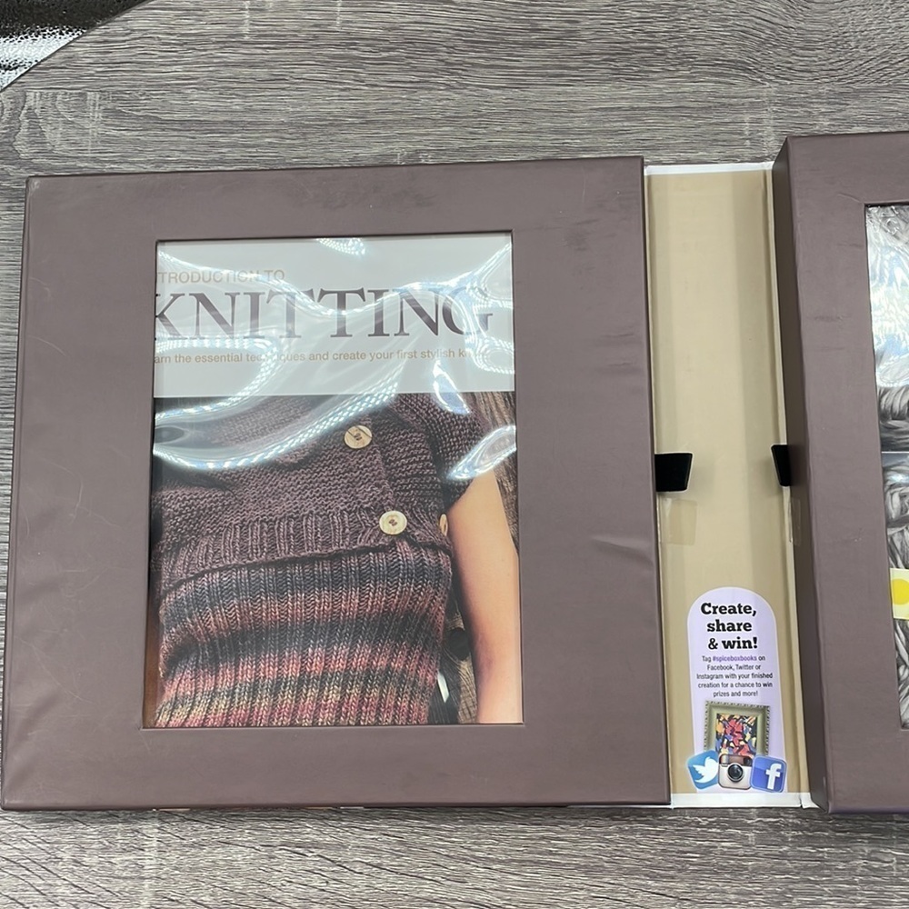 NEW. SpiceBox Introduction To Knitting Kit. - Picture 8 of 11